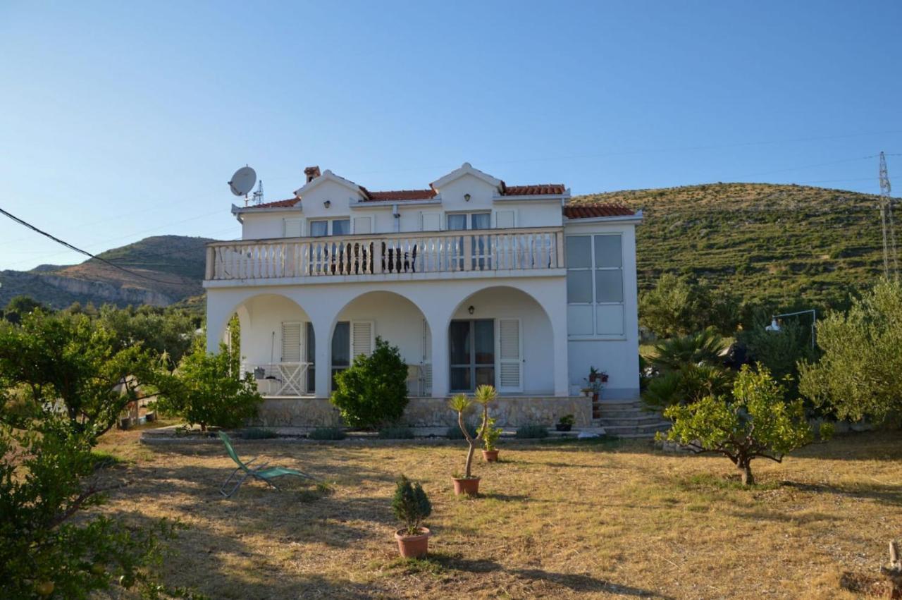 Apartment Blanka With A Beautiful View Of Trogir Exteriér fotografie