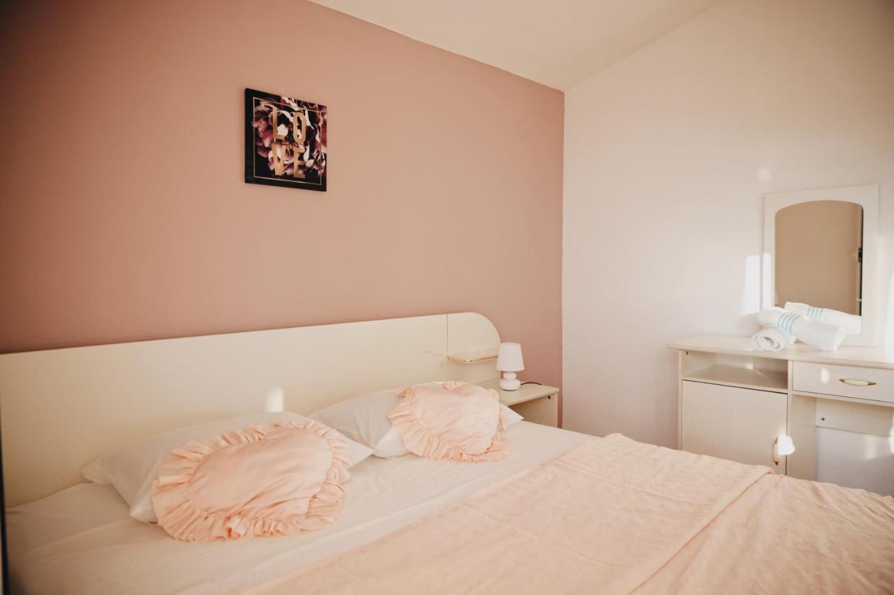 Apartment Blanka With A Beautiful View Of Trogir Exteriér fotografie