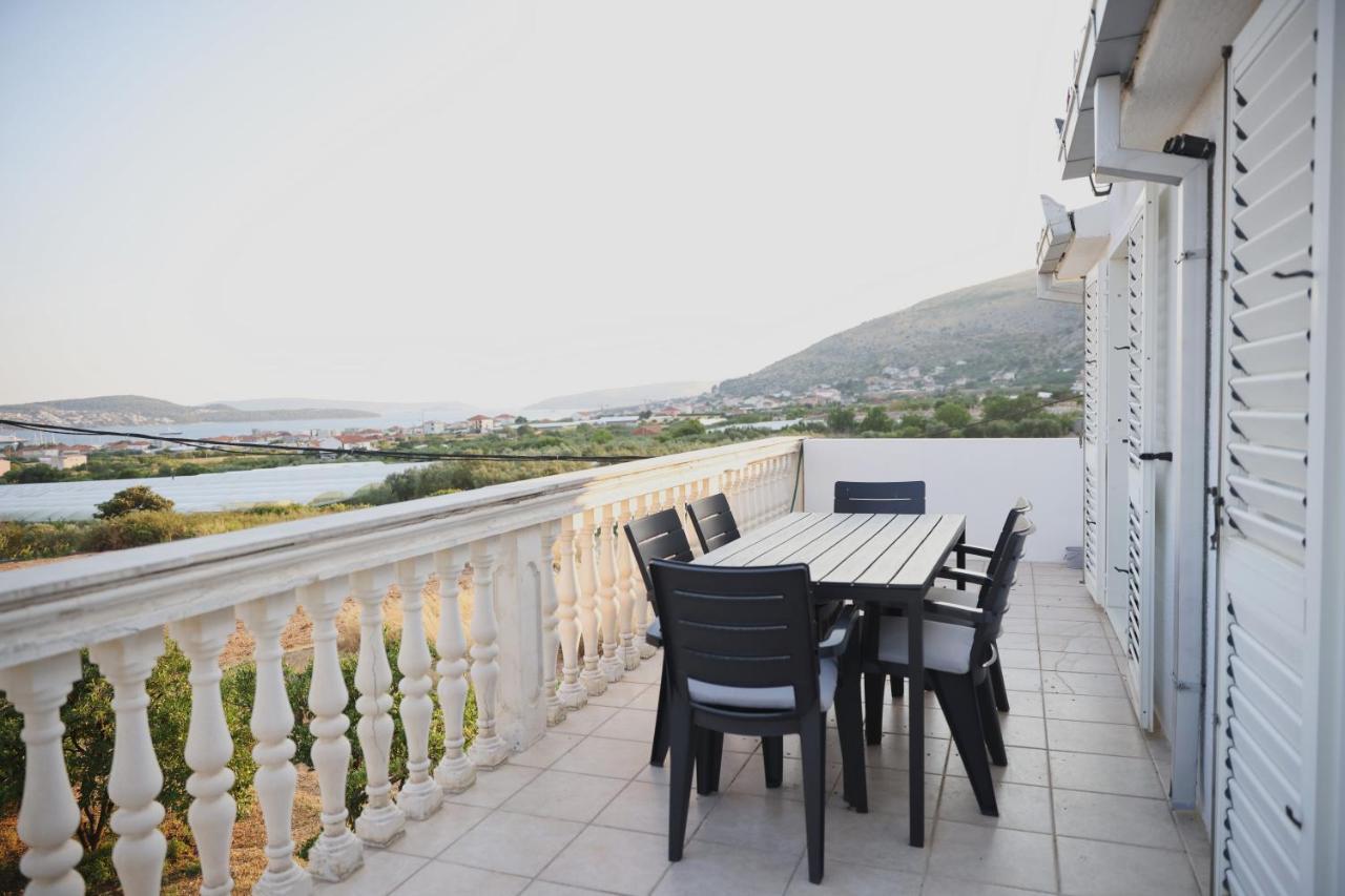 Apartment Blanka With A Beautiful View Of Trogir Exteriér fotografie