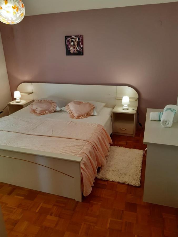 Apartment Blanka With A Beautiful View Of Trogir Exteriér fotografie